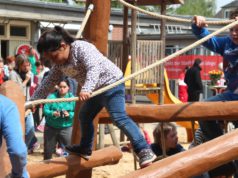 Die Wilhelm-Hartschen-Schule bekam im Mai bereits neue Spielgeräte. Diese wurden allerdings von der Sparkasse gesponsert. Die Stadt investiert auch dort und will bis Juni 2019 vier neue Klassenräume bauen. (Archivfoto: © B. Glumm)