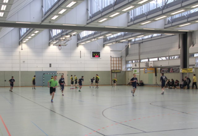 Turn- und Sporthallen, die nicht zu Schulen gehören, stehen den Vereinen ab Montag, 25. Mai, wieder zur Verfügung. (Archivfoto: © Bastian Glumm)