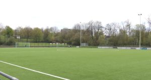 Die Bernd-Kurzrock-Sportanlage an der Carl-Ruß-Straße in Wald. Die 1. Spvg. Solingen-Wald 03 trägt dort ihre Heimspiele aus. (Foto: © Bastian Glumm)