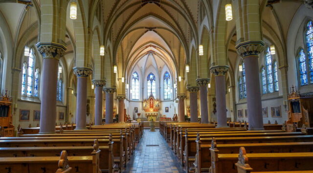 Die Kirchengemeinde St. Sebastian lädt zum Wochenausklang wieder in die Kirche St. Joseph in Ohligs zum 