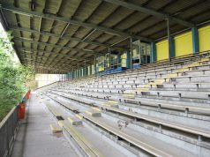 Die Tage das Stadions am Hermann-Löns-Weg sind gezählt. Als Vorbereitung für den Abriss werden ab Donnerstag 44 Bäume gefällt. (Archivfoto: © Bastian Glumm)