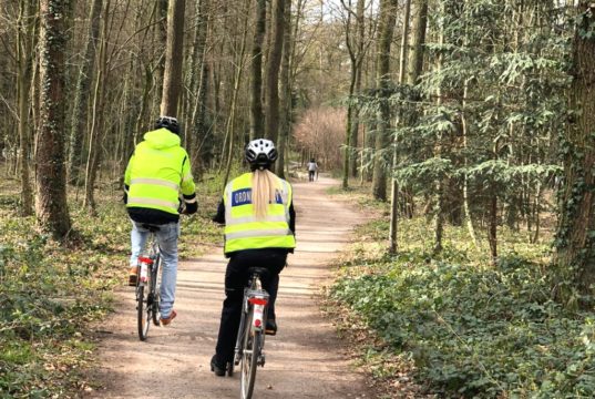 Der Stadtdienst Ordnung führt regelmäßig Kontrollfahrten durch Solingens Parkanlagen und die Ohligser Heide durch, um die Einhaltung des Kontaktverbots durchzusetzen. (Foto: © Stadt Solingen/Andreas Jansing)