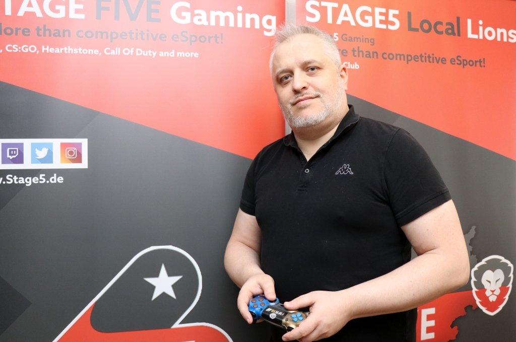 Bernd Unger gründete 2016 Stage5 Gaming und will in Solingen den professionellen eSport vorantreiben. (Foto: © Bastian Glumm)