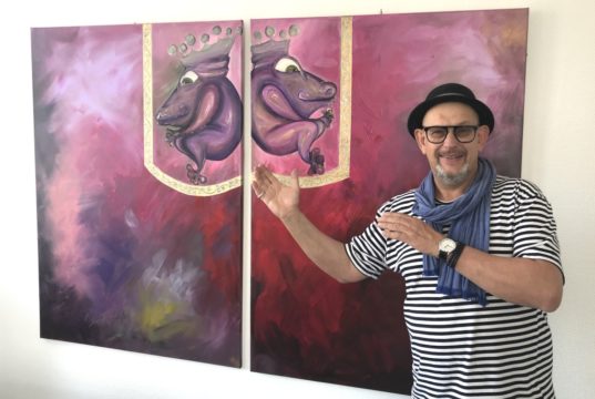 Seit Montag stellt Stefan Seeger ein Jahr lang in der Geschäftsstelle Central der Stadt-Sparkasse Solingen seine Kunst aus. (Foto: © Stadt-Sparkasse Solingen)