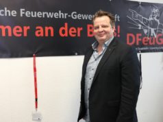 Stephan Wilksen sitzt seit Sommer 2016 im Personalrat der Stadt Solingen. Die Belange der rund 200 Angehörigen der Berufsfeuerwehr liegen ihm ganz besonders am Herzen. (Foto: © Bastian Glumm)