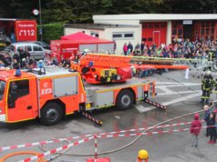 Zum Tag der offenen Tür lädt die Berufsfeuerwehr Solingen für Sonntag, 2. September, von 11 bis 18 Uhr in die Feuer- und Rettungswache III in Wald an den Frankfurter Damm 10 ein. (Archivfoto: © Bastian Glumm)