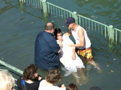 Christen lassen sich im Fluß Jordan in Israel taufen. (Archivfoto: © Bastian Glumm)