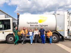 Das Team der Technischen Betriebe Solingen freut sich auf den Tag der offenen Tür am 30. August 2025 – mit vielen Aktionen für Groß und Klein. (Foto: © Technische Betriebe Solingen)