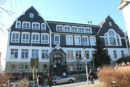 Das Technische Berufskolleg (TBK) an der Blumenstraße in Solingen. (Foto: © Bastian Glumm)