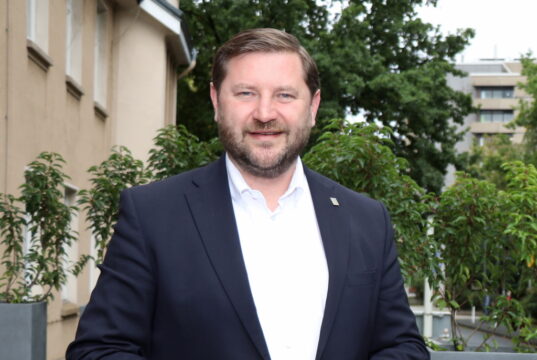 Tim Kurzbach, Oberbürgermeister der Stadt Solingen. (Foto: © Bastian Glumm)