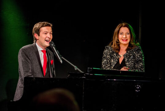 Am 12. Februar kommt die Tribute-Show "Die Udo Jürgens Story – Sein Leben, seine Liebe, seine Musik“ ins Theater- und Konzerthaus Solingen. (Foto: © www.beneschfurrer.com)