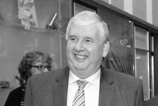 Solingens ehemaliger Oberbürgermeister Ulrich Uibel ist im Alter von 66 Jahren verstorben. (Archivfoto: © Bastian Glumm)