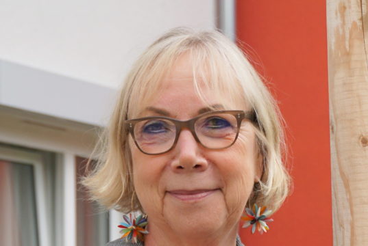 Ulrike Prange leitet das St. Joseph Fachseminar für Altenpflege seit seiner Gründung. Jetzt verabschiedet sich die engagierte Pädagogin in den Ruhestand. (Foto: © Kplus Gruppe)