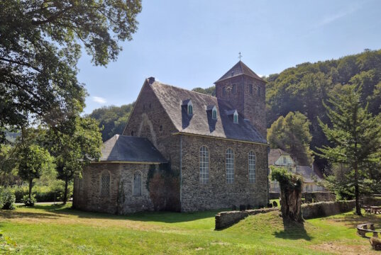 Die evangelische Kirche an der Müngstener Straße in Unterburg. (Foto: © Bastian Glumm)