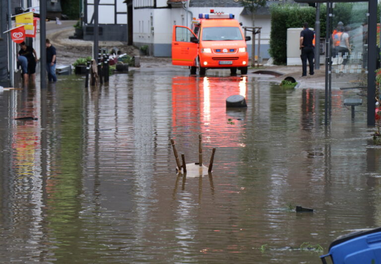 Nach dem Hochwasser: Große Hilfsbereitschaft der Solinger ...