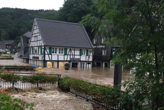 Aufgrund des Hochwasser musste Unterburg am Mittwochabend evakuiert werden., Die dramatische Wetterlage forderte inzwischen ein Todesopfer. (Foto: © Stadt Solingen)