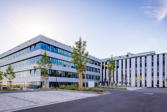 Die Vaillant Group ist ein weltweit agierendes Unternehmen mit Sitz in Remscheid. Der Konzern hat sich auf die Herstellung von Produkten im Bereich Heizung, Kühlung und Warmwasser spezialisiert. (Foto: © Vaillant/MIKE KÖNIG Photography 2020)