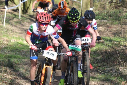 Rund 700 Sportlerinnen und Sportler nahmen am Wochenende am 18. Bia-Mountainbike-Cup am Halfeshof teil. (Foto: © Bastian Glumm)
