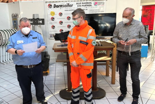 Die Solinger Verkehrswacht ernannte jetzt 20 neue Verkehrskadetten. (Foto: © Verkehrswacht Solingen)