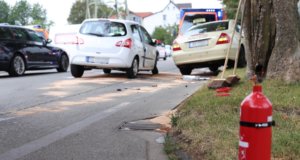 Am Mittwochnachmittag, gegen 17.00 Uhr, kam es in Solingen auf der Burger Landstraße zu einem Verkehrsunfall mit drei verletzten Personen. (Foto: © Das SolingenMagazin)