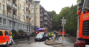 Am Mittwochnachmittag kam es auf der Friedrichstraße in Mitte einem Verkehrsunfall mit drei beteiligten Fahrzeugen und vier verletzten Personen. (Foto: © Oelbermann-Fotografie)