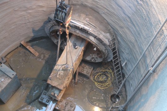 Der Viehbachsammler ist ein neues Entwässerungssystem, das die Technischen Betriebe Solingen unterirdisch entlang der Viehbachtalstraße bauen. (Archivfoto: © Bastian Glumm)