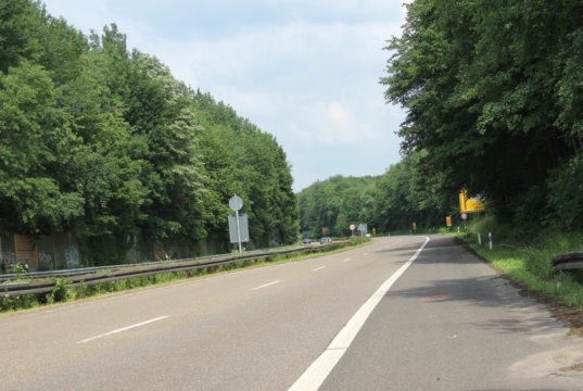 Die Viehbachtalstraße in Solingen. (Archivfoto: © Bastian Glumm)