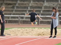 Aufgrund der Änderungen in der Corona-Schutzverordnung gelten ab dem heutigen Samstag gelockerte Bestimmungen auf den Freisport-Anlagen in Solingen. (Archivfoto: © Bastian Glumm)