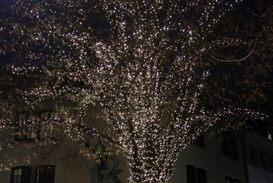 Im zweiten Coronajahr gehen die Gemeidnen des Evangelischen Kirchenkreises Solingen zur Adventszeit ganz unterschiedlich mit der pandemischen Lage um. (Symbolfoto: © Bastian Glumm)