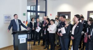 Im Gründer- und Technologiezentrum wurde am Dienstag feierlich das International Business Center Solingen (IBCS) eröffnet. (Foto: © Bastian Glumm)