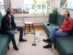 Frank Balkenhol (re.), Geschäftsführer der Solinger Wirtschaftsförderung, im Gespräch mit Rechtsanwalt Robin Schmahl. (Foto: © Bastian Glumm)