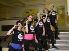 Von 14 bis 16 Uhr laden am Sonntag Melanie Tillert, Jessica Breidenbach und drei Mitstreiterinnen zum rockigen Workout nach Wald in die WMTV-Halle ein. (Foto: © Melanie Tillert)