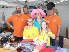 Jubel, Trubel, Heiterkeit herrscht bis Sonntagabend in der Solinger Innenstatd. Der 51. Zöppkesmarkt öffnet mit rund 300 Ständen seine Pforten. (Foto: © Bastian Glumm)
